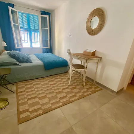 Au Coeur Du Vieux Nice, 3 Chambres Au Calme, Grand Appartement