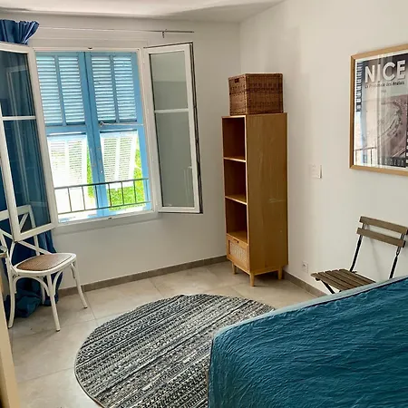 Appartement Au Coeur Du Vieux Nice, 3 Chambres Au Calme, Grand Appartement Nice