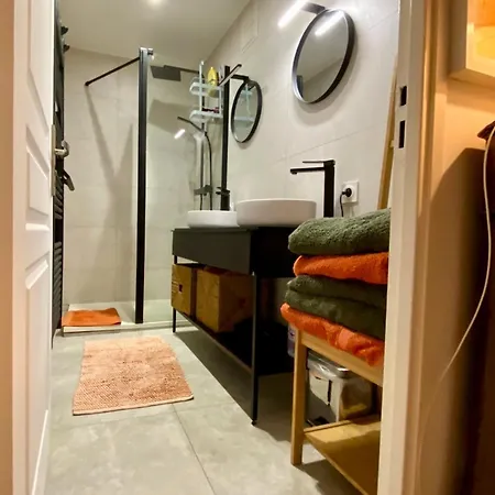 Au Coeur Du Vieux Nice, 3 Au Calme, Grand Apartamento *