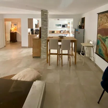 Апартаменты Au Coeur Du Vieux Nice, 3 Au Calme, Grand