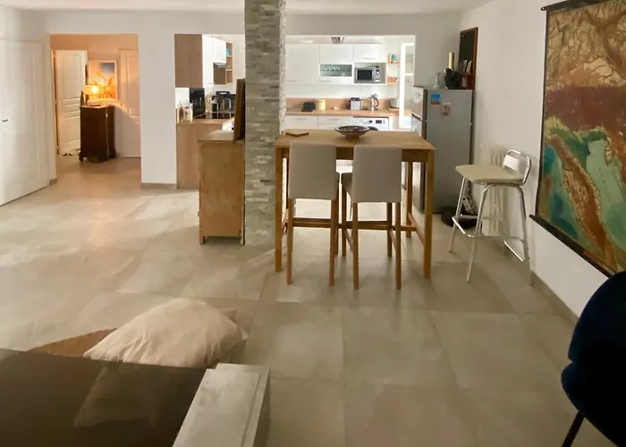 דירה Au Coeur Du Vieux Nice, 3 Au Calme, Grand